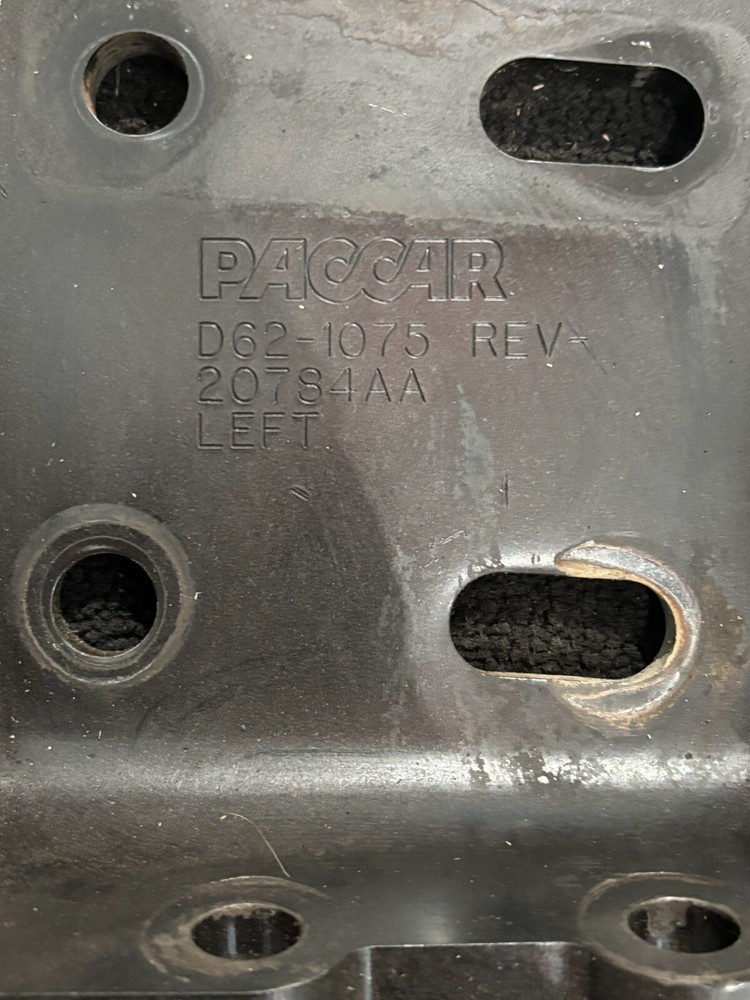 Paccar Rear Engine Mount D62-1075 20784AA Left