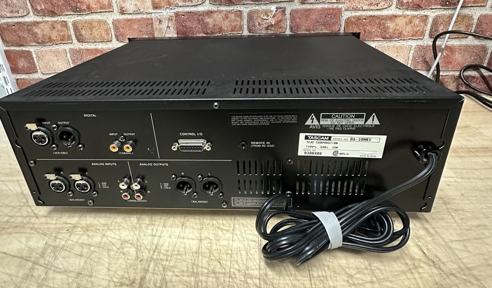 Tascam DA-30 MkII Professional DAT Deck ~ Unit Powers On **UNTESTED**