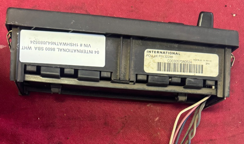 International PROSTAR SWITCH PANEL Dash Panel - Used | Pollak P/N 32289