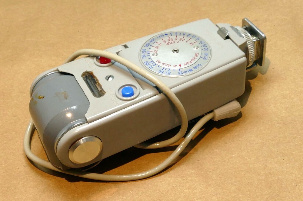 Soligor BL DeLuxe Three Way Camera Flash for Argus