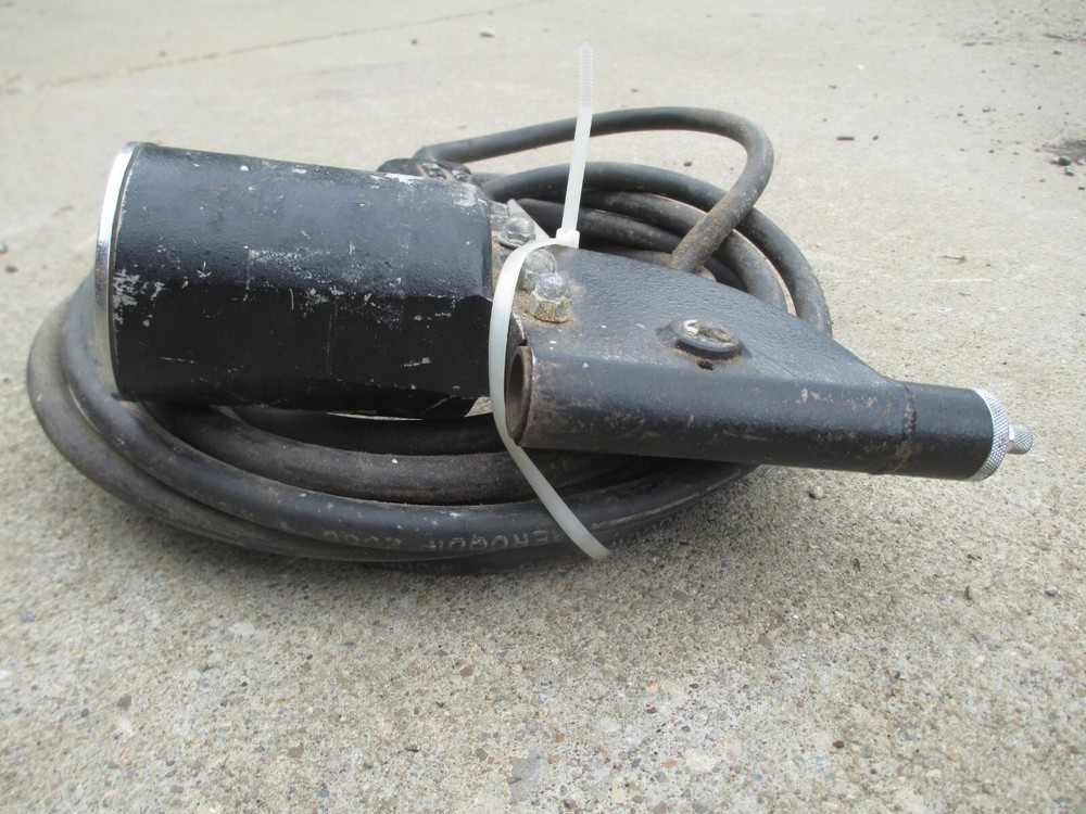 Richline Co. Inc Pneumatic Air Model 8 Rivet Riveter