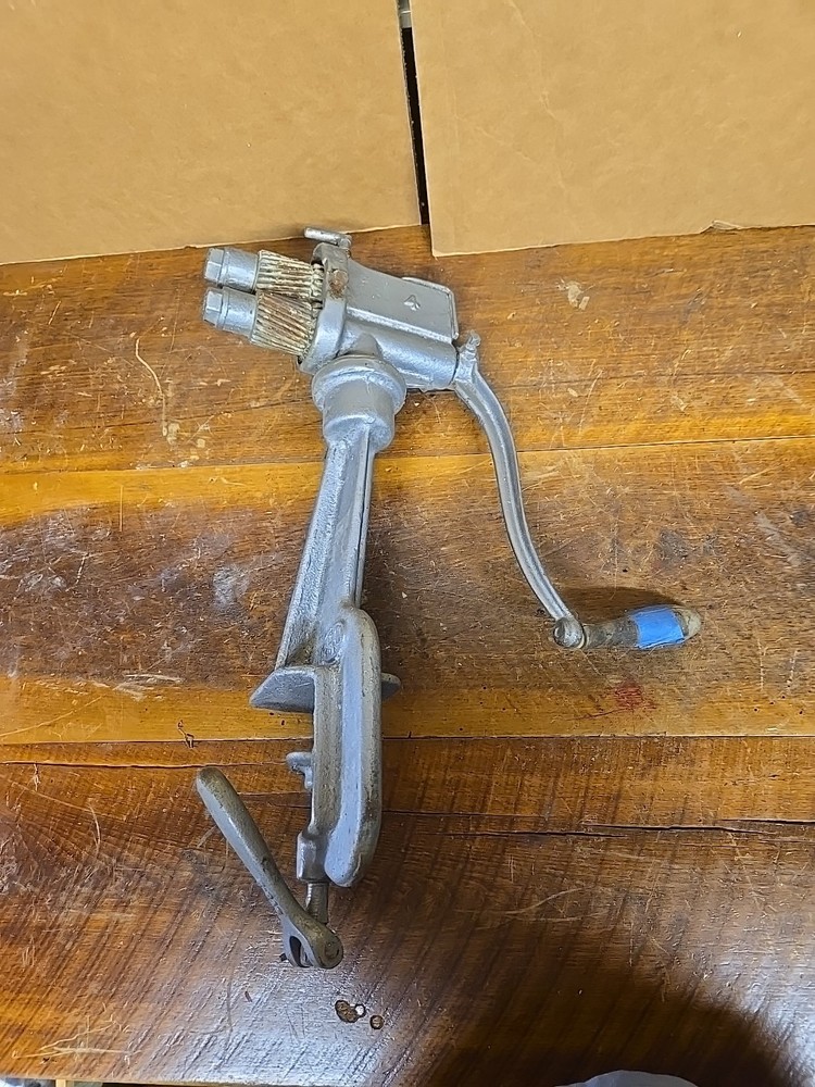 Pexto Wilcox Bench Mount Stand Crimper Roller Bead Shrink Forming Roll Machine