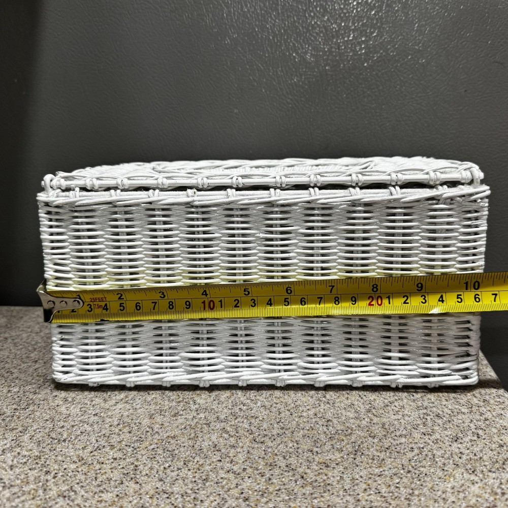 Vtg White Wicker Tissue Box Cover Rectangle Large Ceramic Tiles Shells EUC!