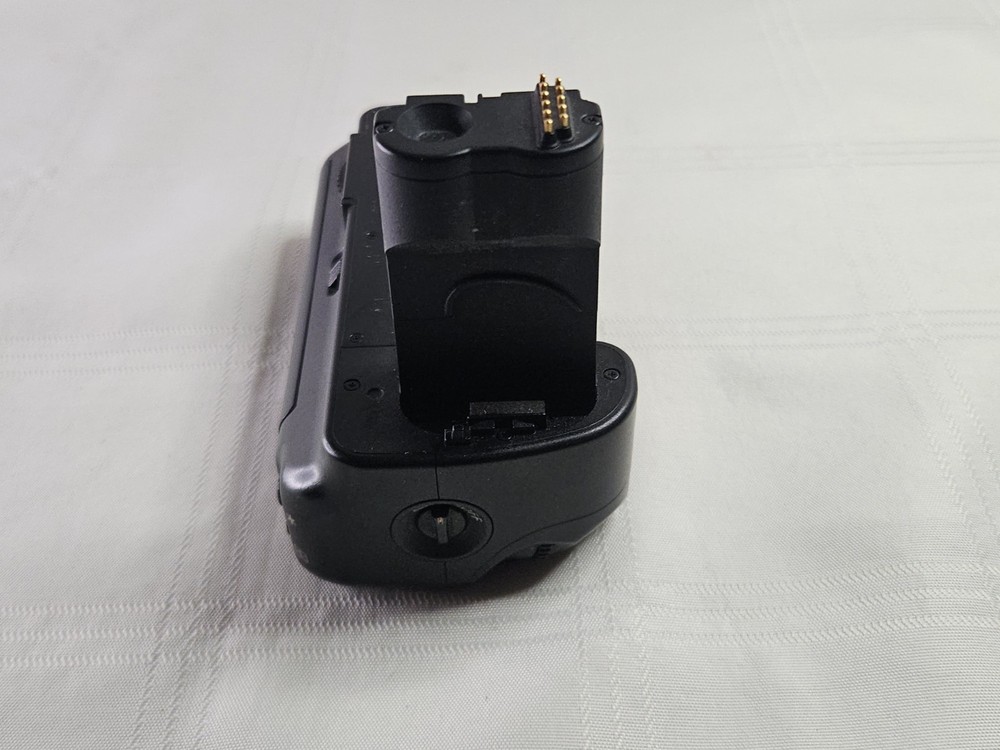 Canon BG-E2 Battery Grip for 20D, 30D