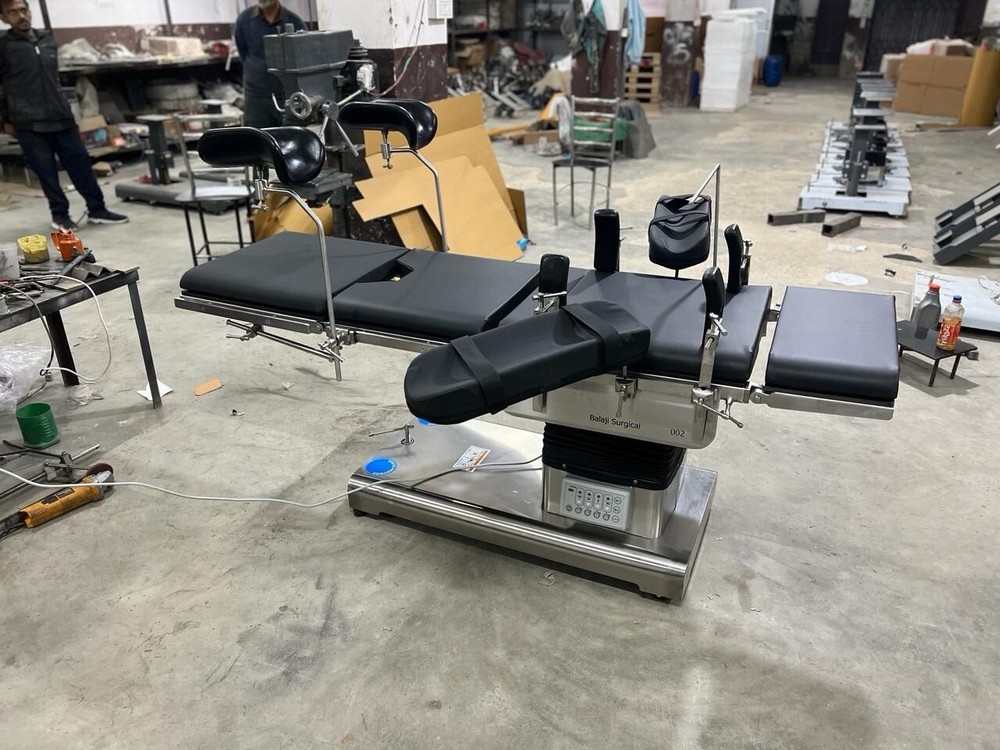 Surgical table