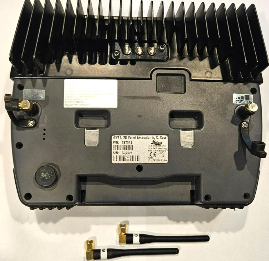 Leica MC iCP41 3D Panel Excavator w. Antenna, Untested
