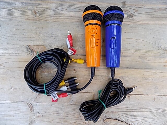 Emerson Echo Microphone Plug N Play / Karaoke Microphone Tested