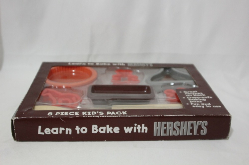 Hersheys Learn to Bake with Hersheys 8 Piece kid's Pack Silicon Bakeware Cookie