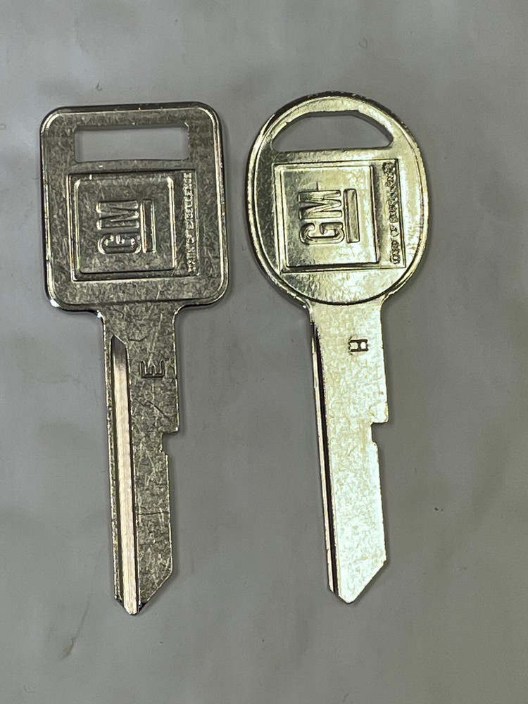 Original GM Logo Key Blank Set, E & H Keyways, OEM