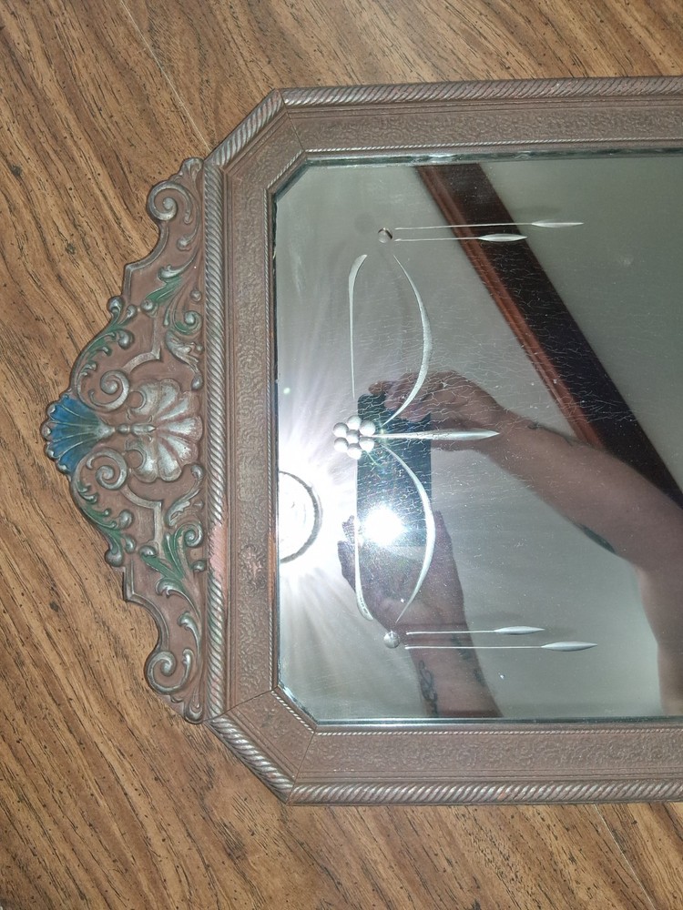 H. Neuer mirror Antiques old d
