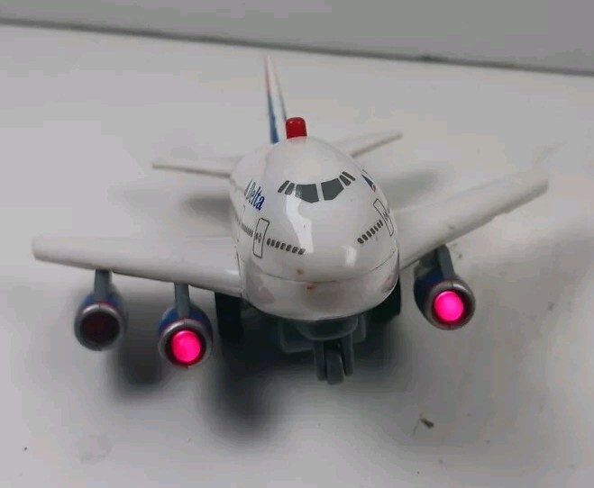 Delta Plane Pullback  Flashing Lights  Rare 1995 New Batteries