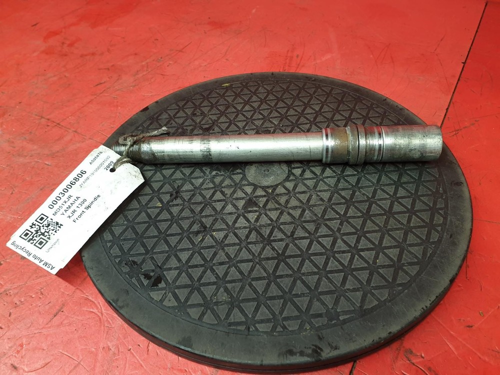 YAMAHA XJR 1300 2009 FRONT SPINDLE