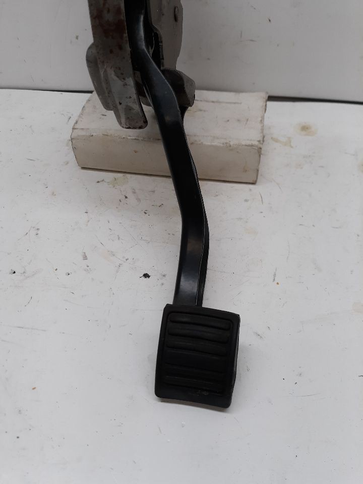09-14 AVALANCHE Emergency BRAKE PEDAL