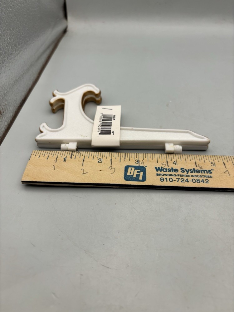 Plate stand easel 5 inch plastic