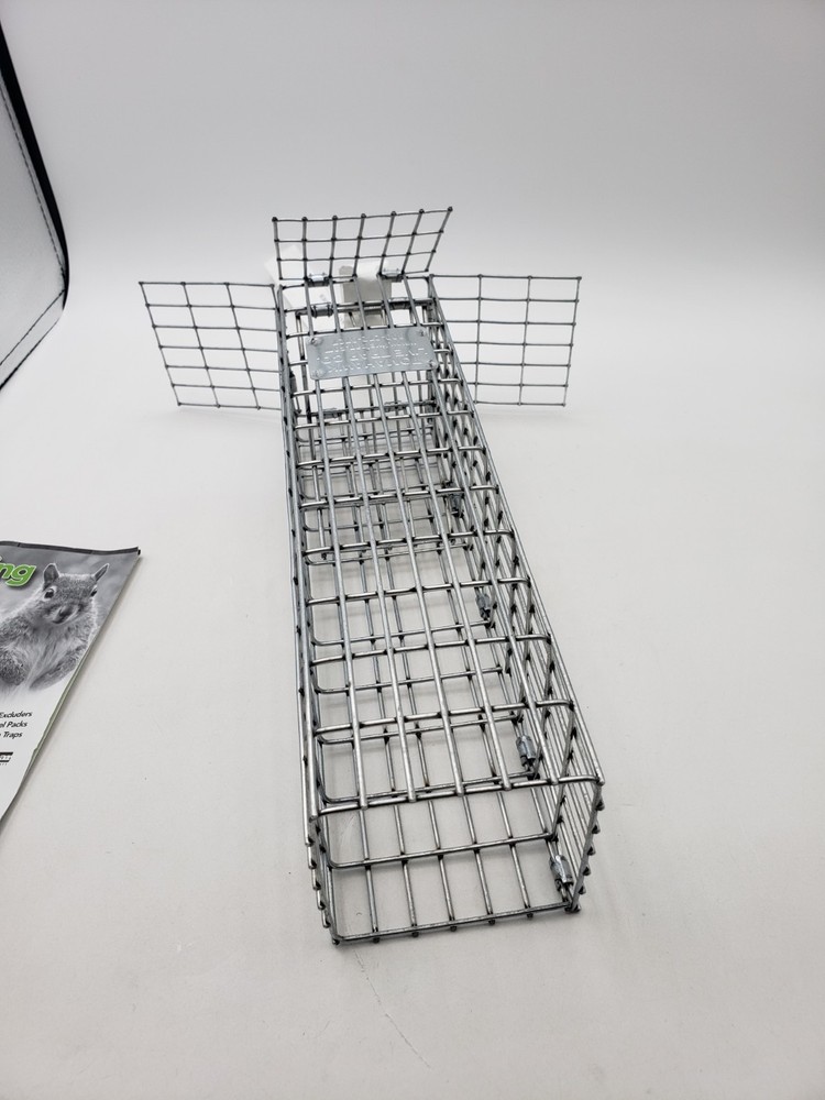 Tomahawk Model E30 One Way Excluder