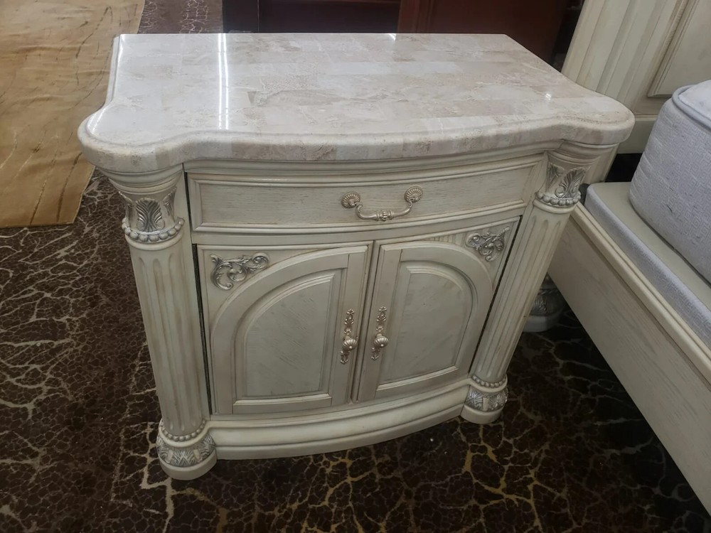 Michael Amini Monte Carlo Snow Bedroom Set