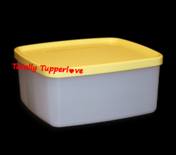 Tupperware Square Round 2 Cup Freeze-It Container & Seal Yellow EUC ❤️