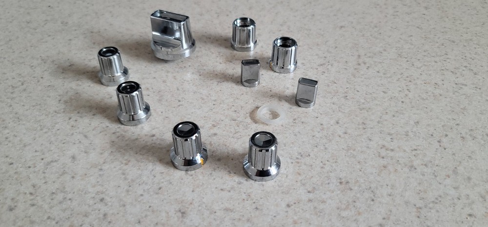 KNOBS  FOR  CONTROLS  CB RADIO COBRA 148GTL  SIDE MIC