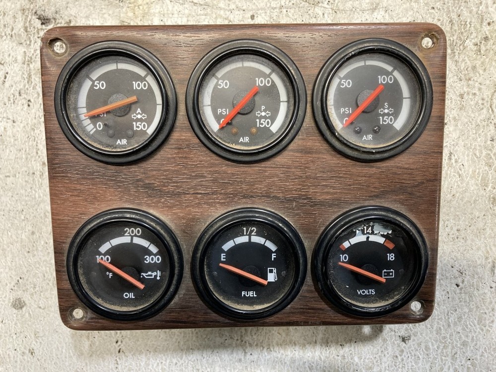 1988-2004 Freightliner FLD120 GAUGE Dash Panel - Used