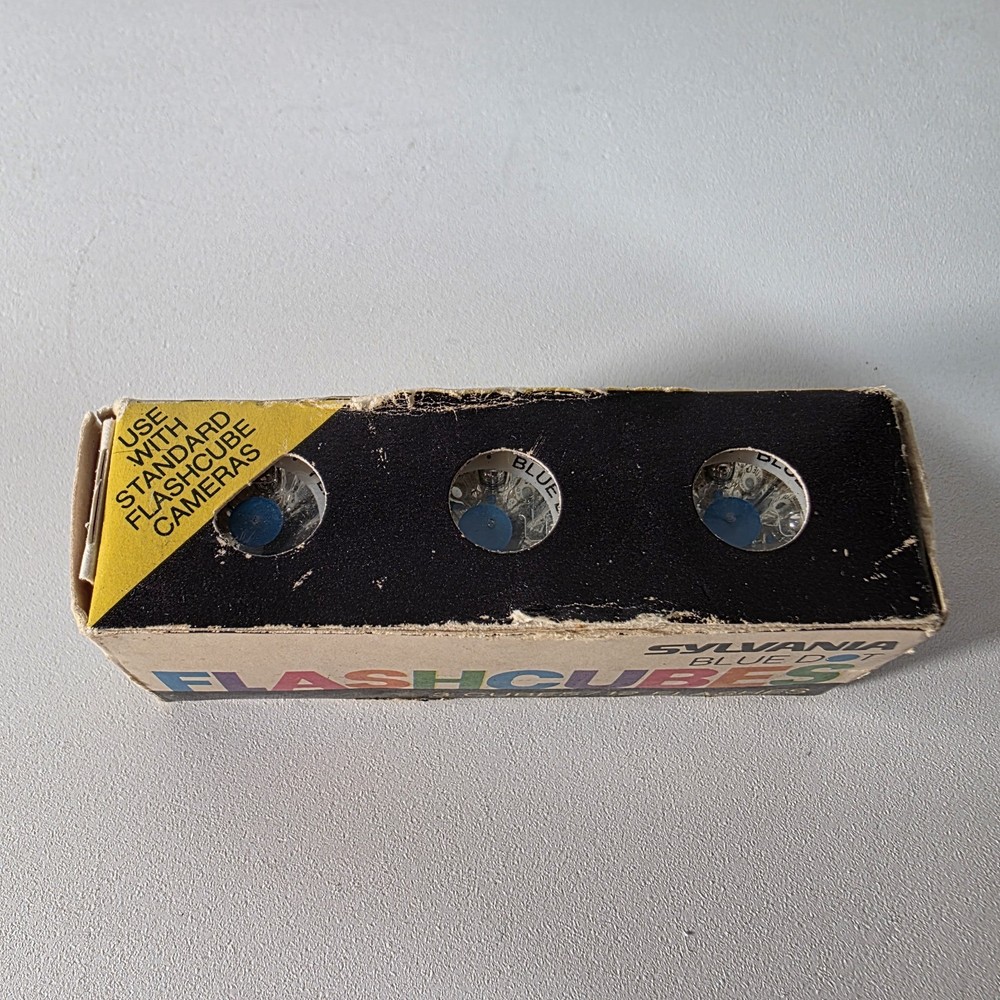 SYLVANIA FLASH CUBES Blue Dot Type 3 Pcs 12 Flashes - Open Box