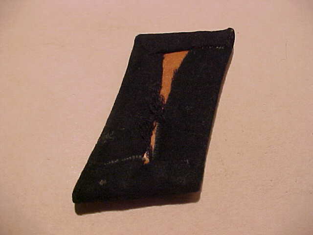 WW2 GERMAN 1 UNKNOWN COLLAR TAB T22