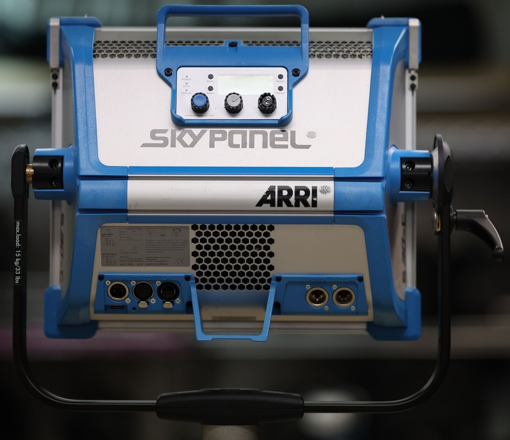 [EXCELLENT!!!] ARRI SKYPANEL S-30 C WITH ACCESSORIES