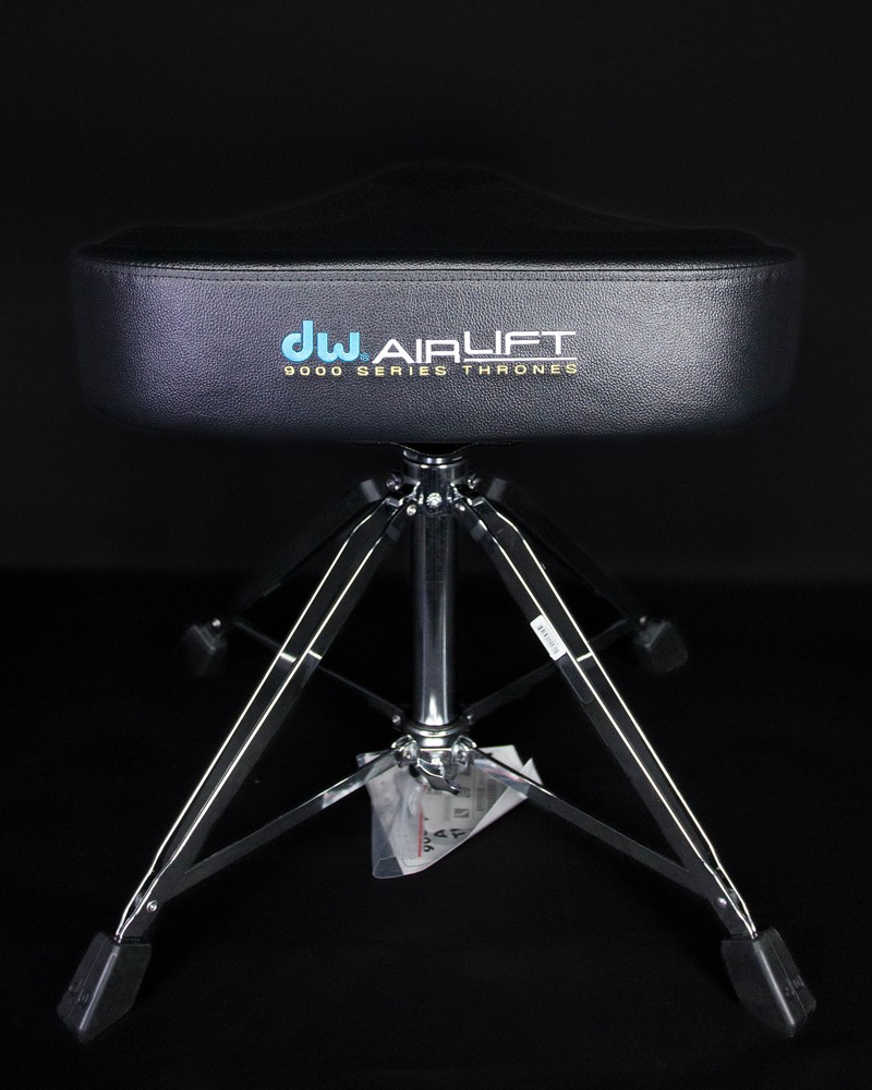 DW 9000 Airlift Tractor Throne