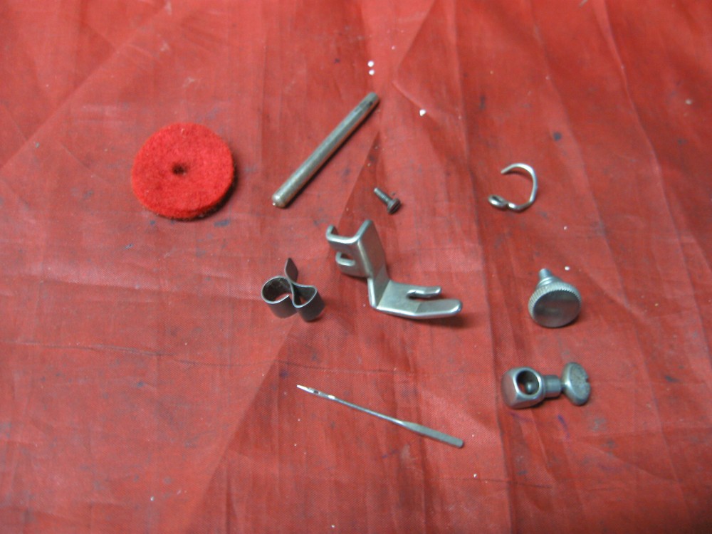 Singer Sewing Machine 128 Needle Clamp Assembly Thread Guide Cutter Spool Foot