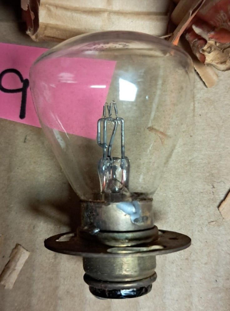 6 Volt Auto Lightbulb #2220 21-21CP DC-2 Replacement Bulb Headlight