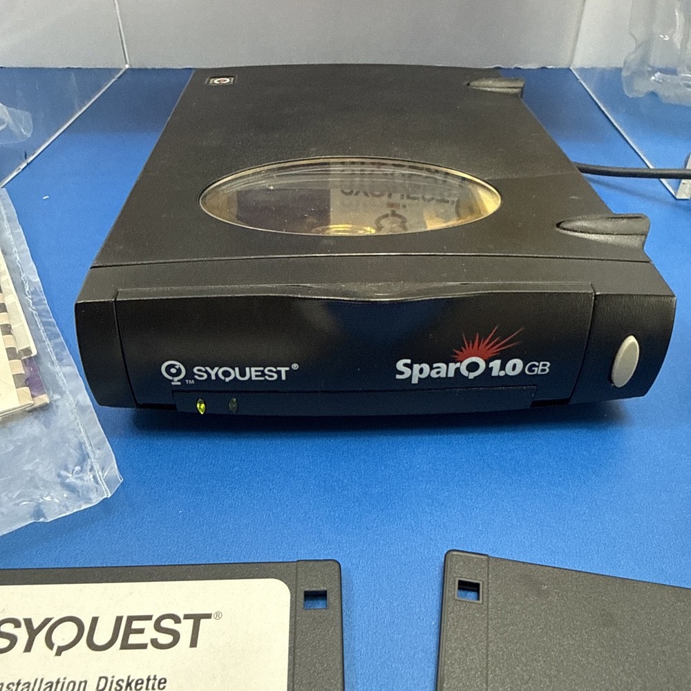 SyQuest Sparq 1GB External Parallel Drive Boxed - Untested Powers On