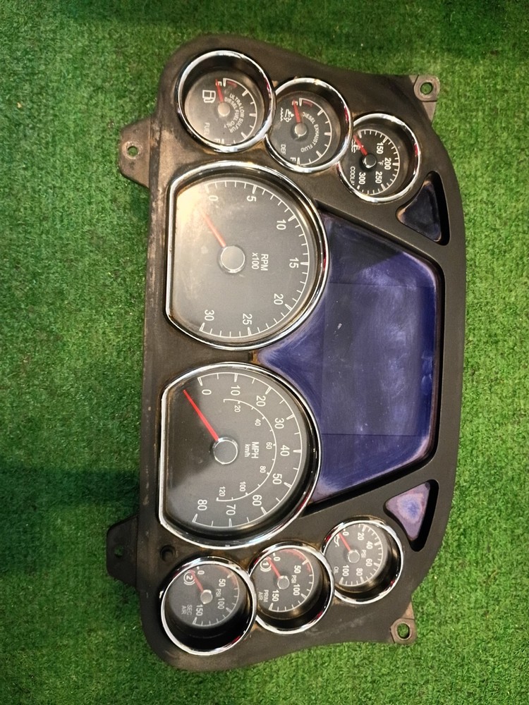 2015 Peterbilt 567 Instrument Dash Cluster