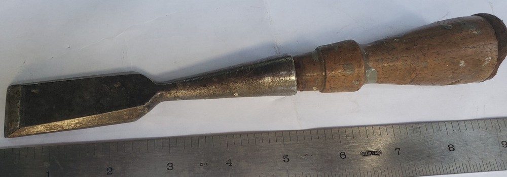 Vintage Pexto 1" bevel edge Socket chisel