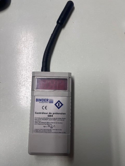 BINDER SM4 Voltage Meter