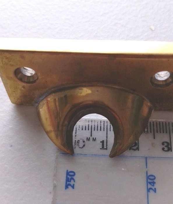 6 x Sash Solid Brass Window Catches with Screws