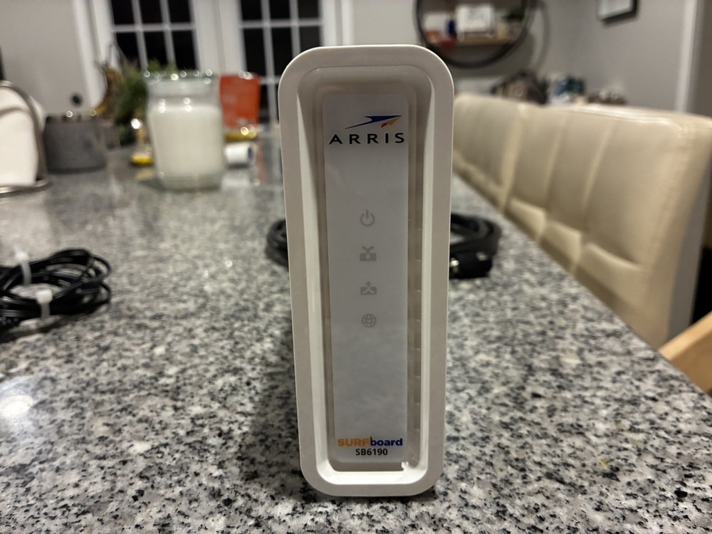 ARRIS Surfboard SB6190 DOCSIS 3.0 32x8 Cable Modem Comcast Xfinity Cox SpecWhite