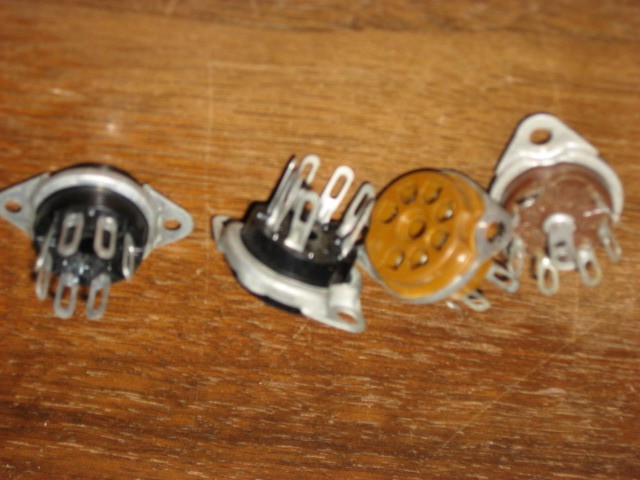 Tube Socket, 7 pin, chassis mount, new