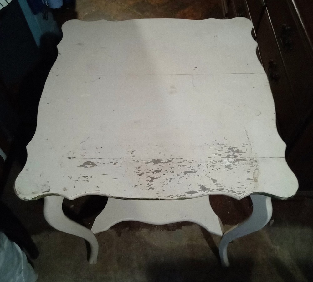 ☆ Antique Wood Parlor Table ▪︎ ☆ Solid & Sturdy ▪︎ ☆ All Original Condition ☆