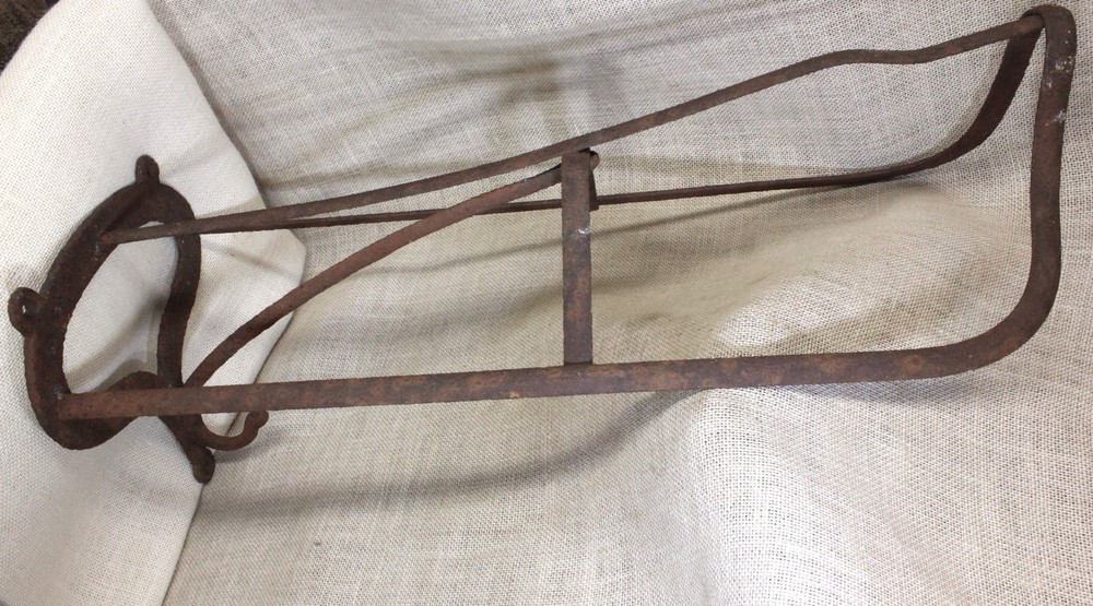 Old Saddle Rack Holder Bracket Rustic Iron English Style Rust Barn Find Reverse