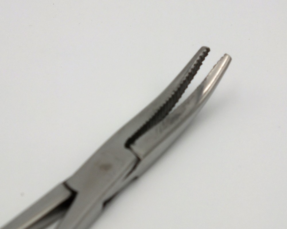 Fishing Hemostats Forceps Hook Remover 5" Curved Tip - locking - FF115
