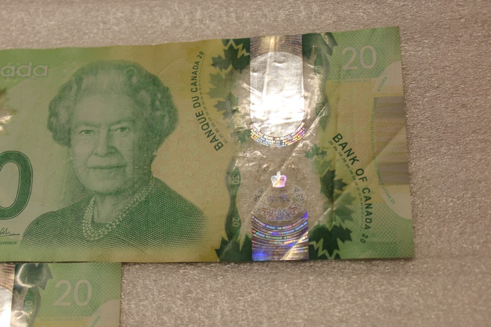 2015 Canada $20 Dollar Commemorative Three (3) Banknote Polymer A Historic Reign