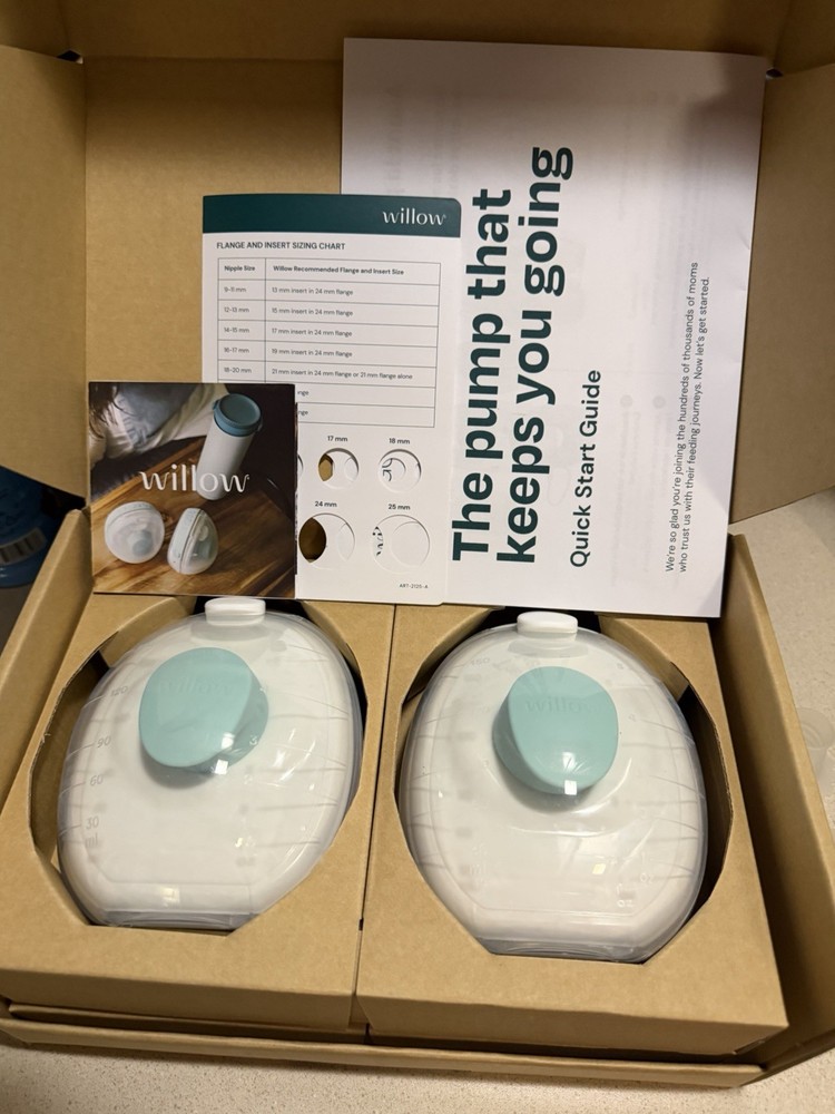 Willow Go Wearable Double Electric Breast Pump Kit