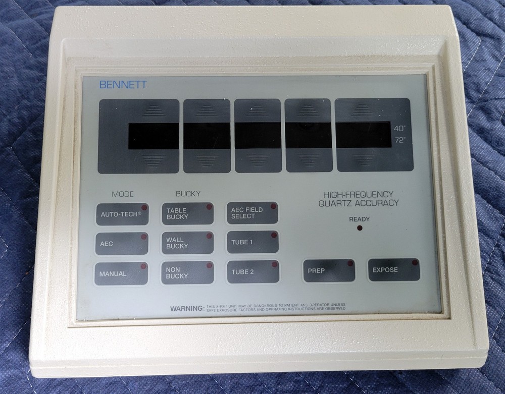 Bennett HFQ-300 Console