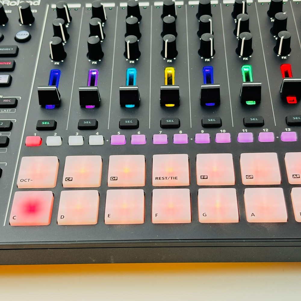 Roland MC-707 Sampler Drum Machine Synthesizer Groovebox Workstation Tested