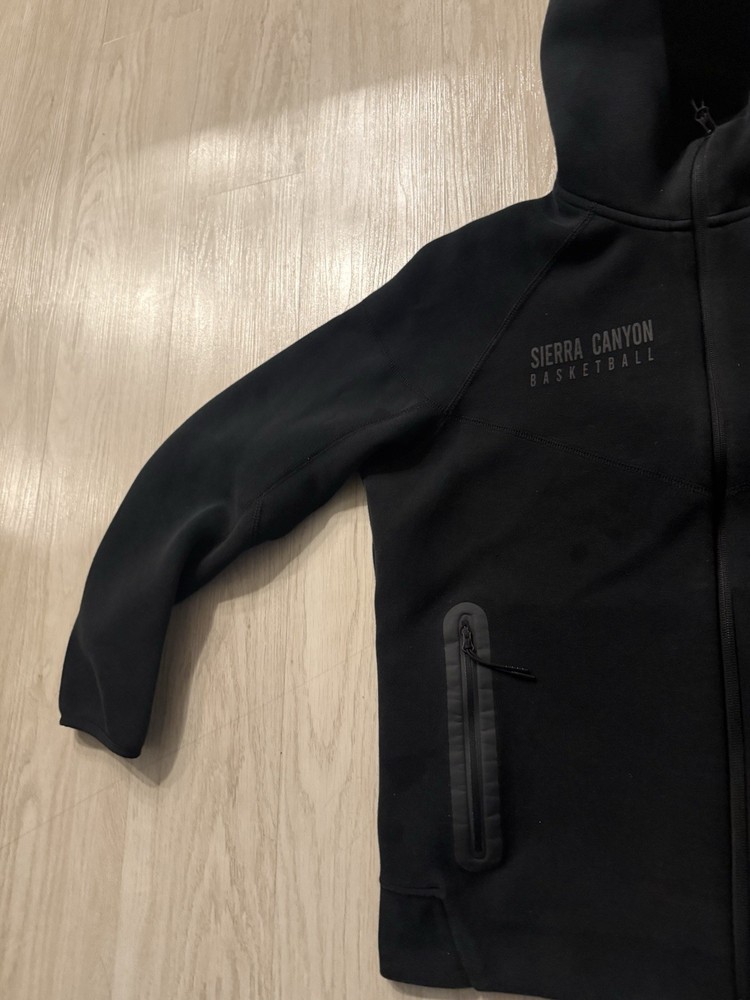 Black Sierra Canyon Nike Tech Size Large