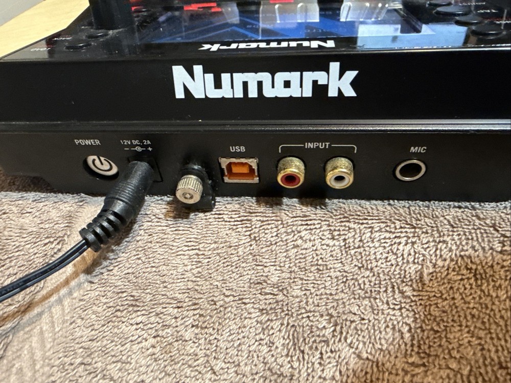 Numark NV 4-Deck Dual-Display USB DJ Controller Turn Tabletop - Black