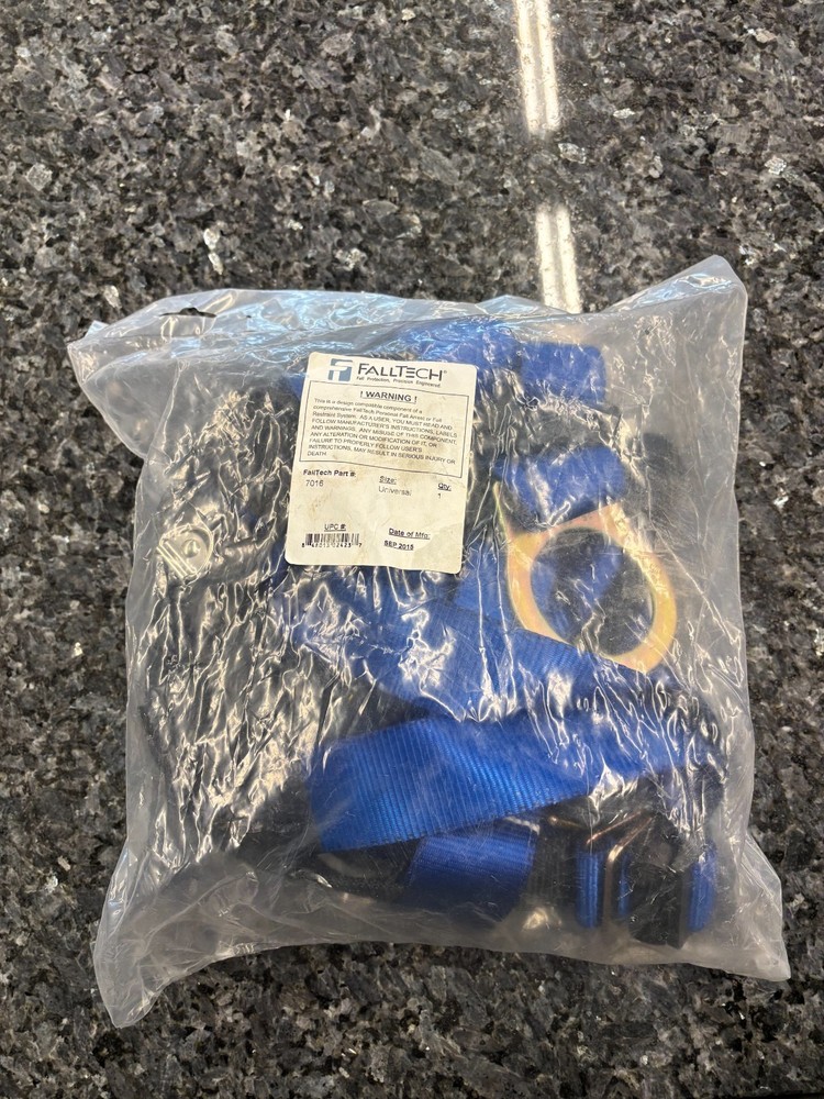 FallTech 7016 Full Body Harness Universal - ON SALE !!
