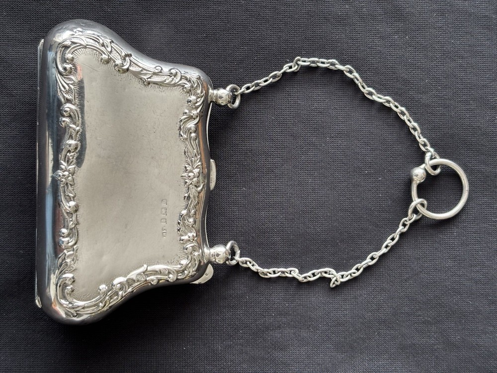 Reynolds Angels Solid Silver Purse, Henry Matthews 1904.