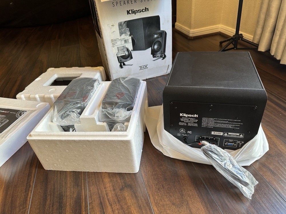 New Klipsch Promedia 2.1 THX Desktop Laptop Speakers Computer Surround Base