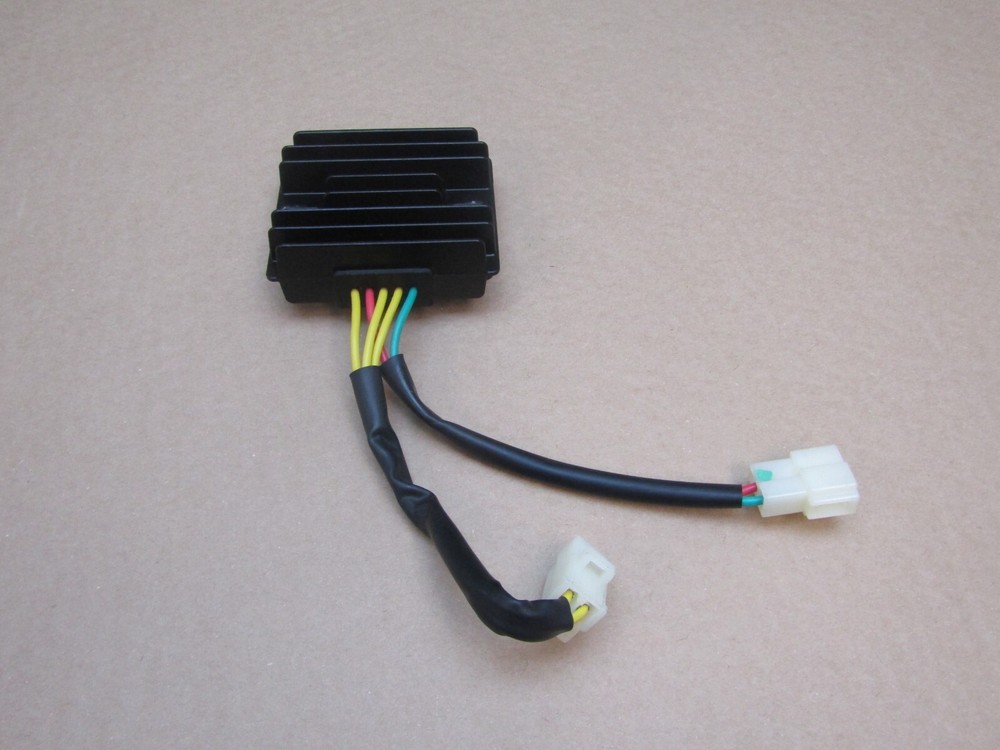 SYM Fiddle 125 E5 2023 23 miles regulator rectifier (12017)