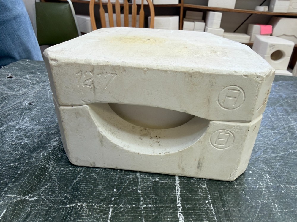 VINTAGE DUNCAN CERAMIC MOLD #DM-1217 CAT FRAME